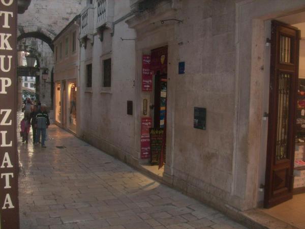 Opium Old City Apartment Split Exterior photo